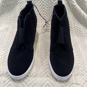 NEW, no box Steve Madden Flavy Suede Wedge Ankle Bootie Women’s 9 Black Side Zip